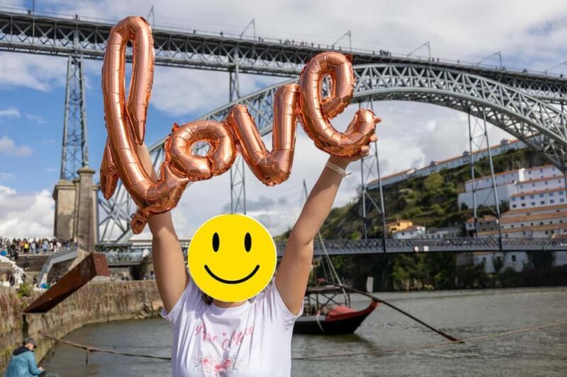 Port: Photo sessions in Porto for groups or individuals. - Key Points