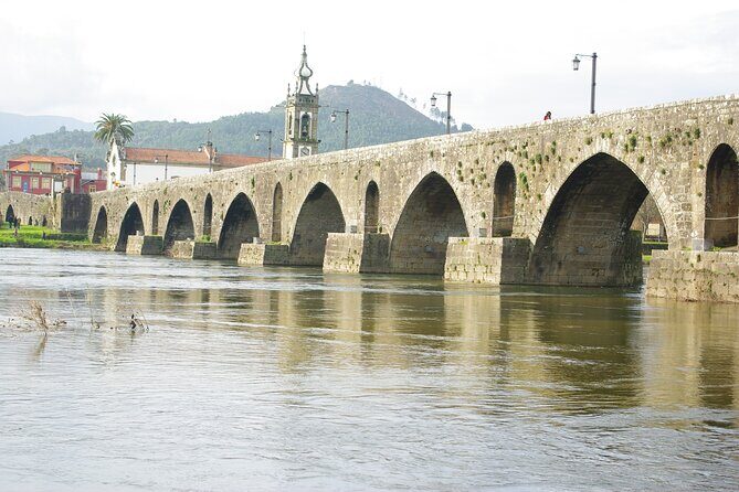 Port to Santiago de Compostela with up to 3 stops on the way - Who Should Consider This Tour?