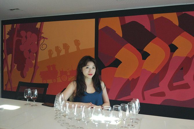 Port Wine Lodges Tour Including 7 Port Wine Tastings (English) - Key Points
