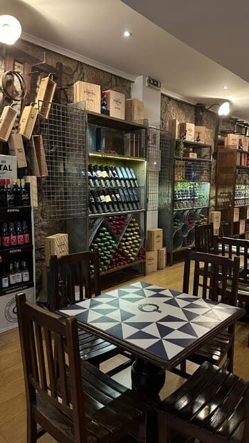 Port wine tasting in Vila Nova de Gaia - Key Points