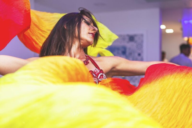 Portimão: Arabian Night Dance Show with Tapas and Wine - Key Points