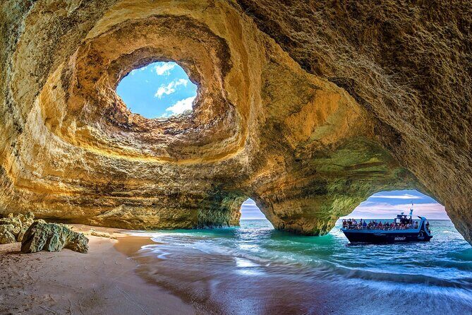 Portimão:Embark on NatureBenagil and DolphinsBiologist on board - Exploring the Tour in Detail