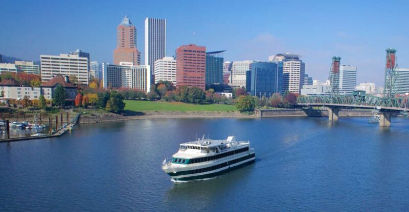 Portland: 2-hour Lunch Cruise on the Willamette River - Key Points
