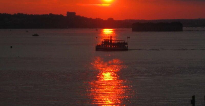Portland: Casco Bay Sunset and Lighthouse Cruise - Key Points