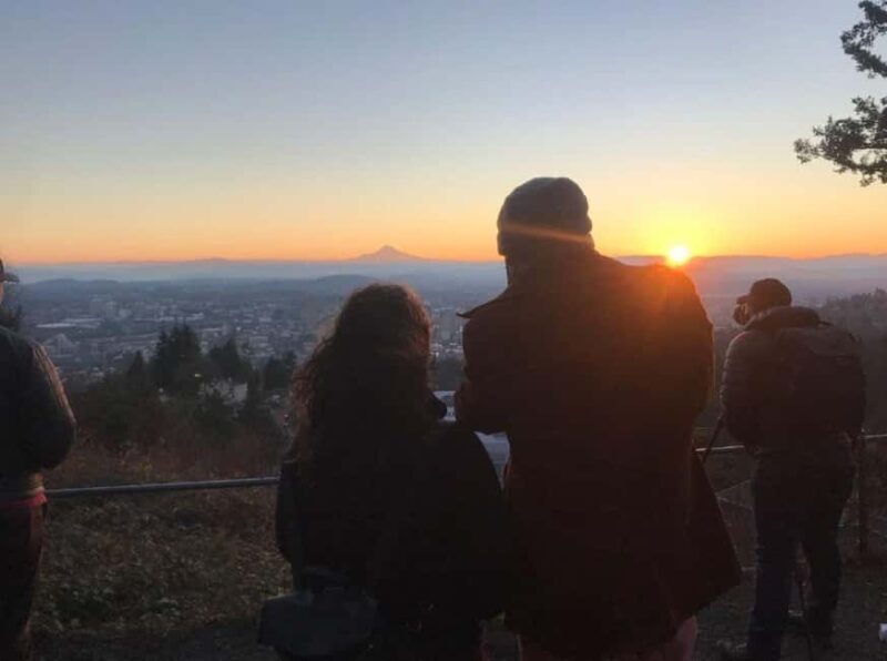 Portland: City Tour with Rose Garden and Donut Tasting - Key Points