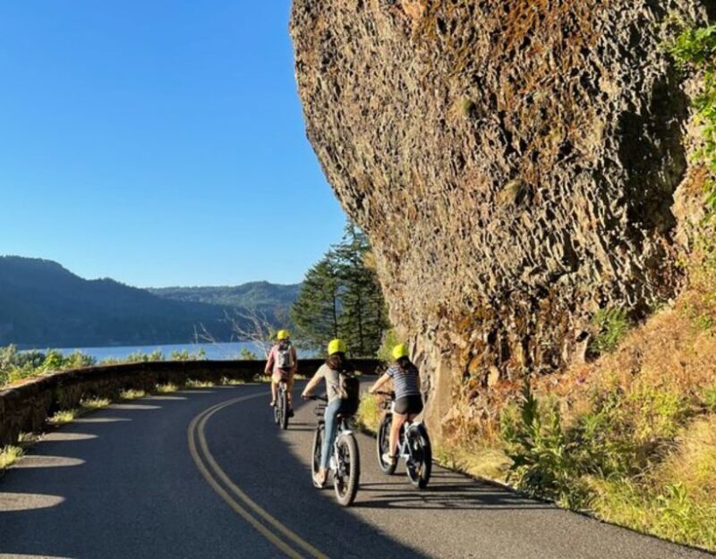 Portland: E-Bike Tour at Multnomah Falls - Exploring the Multnomah Falls E-Bike Tour