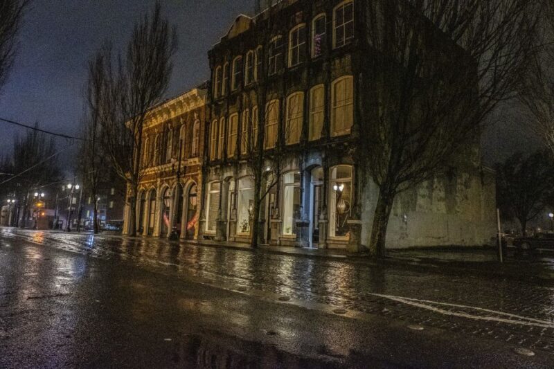 Portland: Ghosts, Poltergeists, and Psychopaths Walking Tour - Key Points