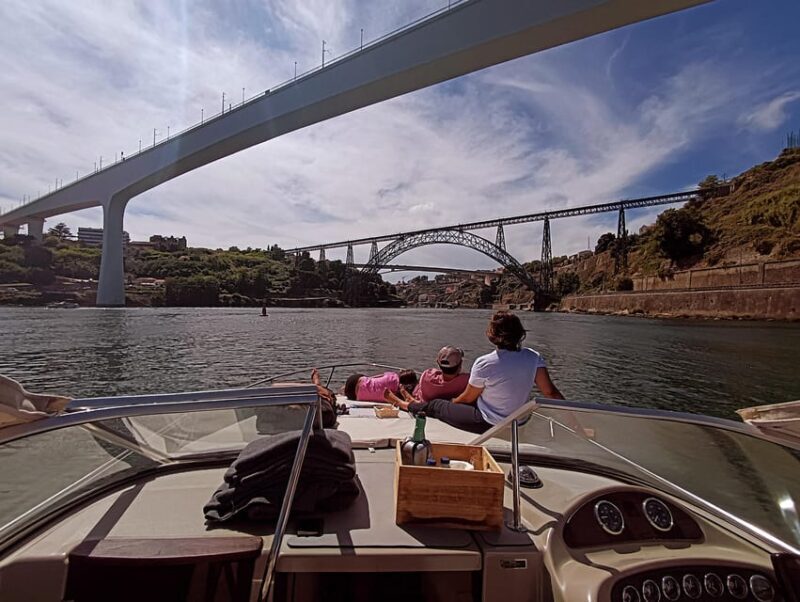 Porto: 6 Bridges and Ribeira Boat Tour with Sunset Option - The Experience from a Traveler’s Perspective