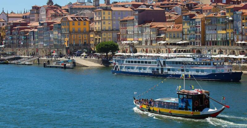 Porto: 6 Bridges Boat Cruise with Port Wine Cellar & Tasting - Analyzing the Value: Price, Duration, and Experience