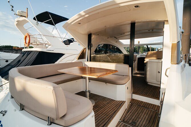 Porto and Douro: Private tour in Yacht - The Experience in Detail