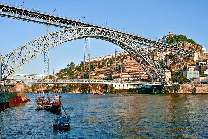 Porto and Gaia: Walking Tour of Douro's Two Riversides - Exploring the Itinerary in Detail