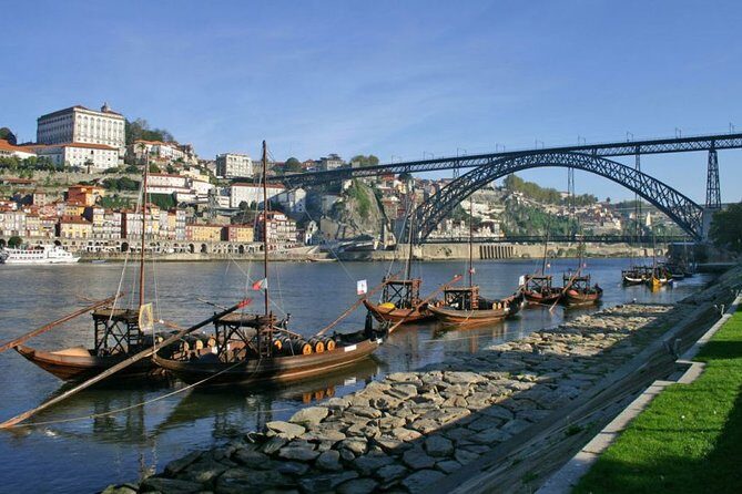 Porto and its charms - Tour from Lisbon - FAQ