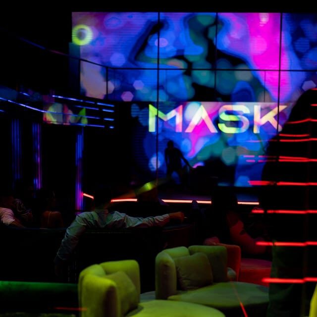 Porto: Bachelor Party offer of a Glass of Champagne or Drink - The Sum Up