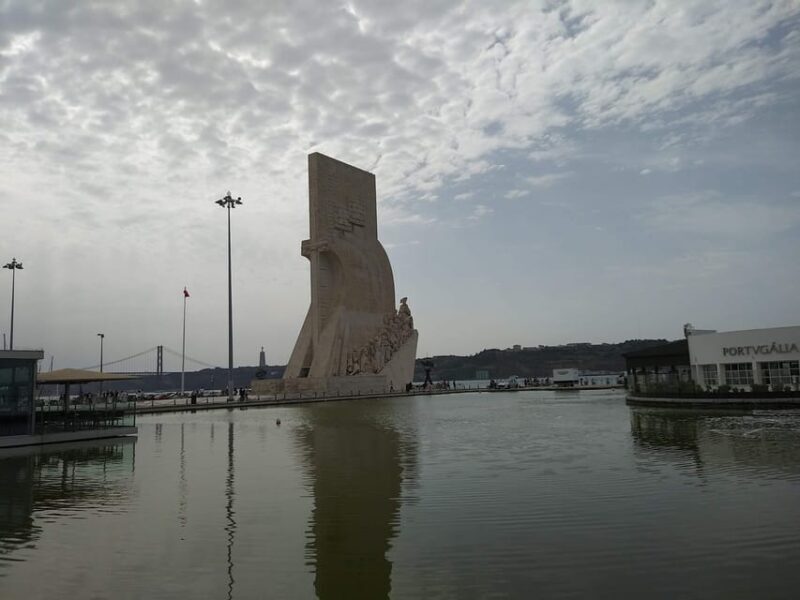 Porto - Braga - Guimarães - Porto Private Tour Half Day - Key Points