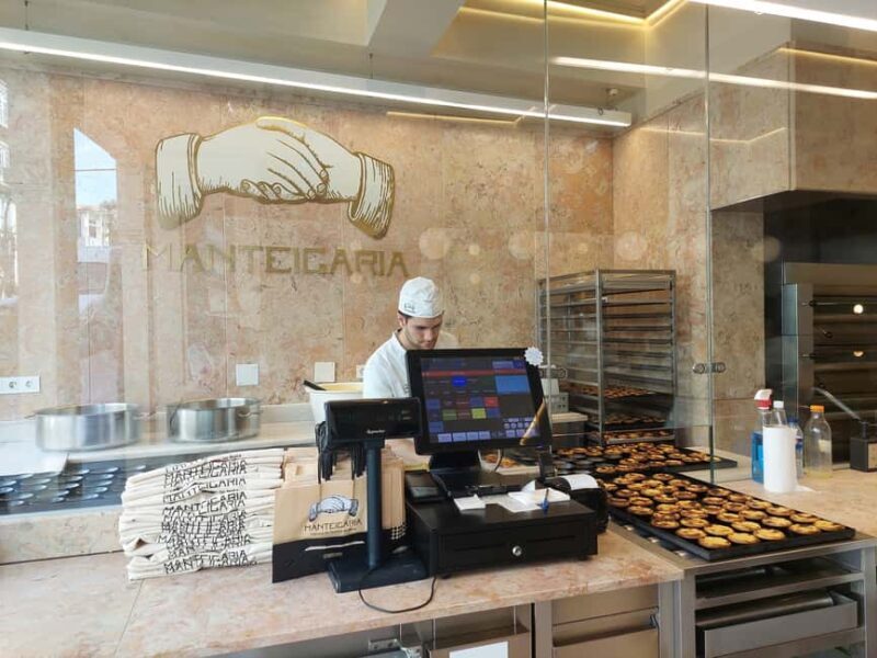 Porto: City Center Tour by Private Car - Key Points