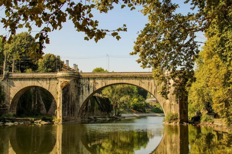 Porto: Douro Valley Wine Tour with Lunch, Tastings & Cruise - Scenic River Cruise in Pinhão
