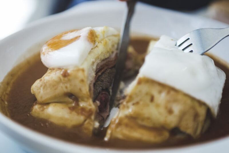 Porto: Evening Local Food Crawl with Drink Pairings - The Group Atmosphere & Duration