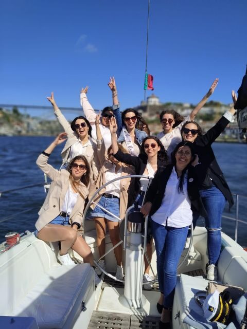 Porto: Exclusive Party aboard a charming sailboat with drink - The Value Proposition