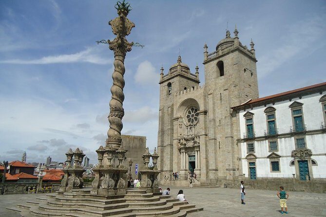 Porto Full Day City Tour Wine Tasting and Six Brigdes Cruise - Scenic River Cruise