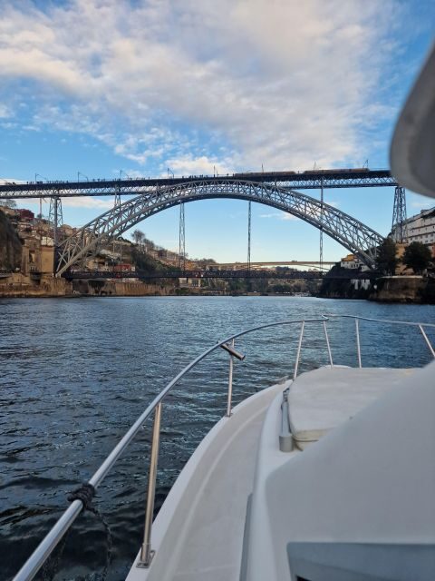 Porto: Guide Boat tour with tasting of 4 Port wines - Why This Tour Offers Good Value