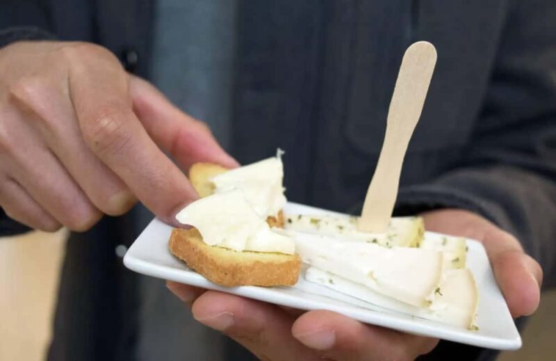 Porto: guided gastronomic tour of the Bolhão Market with tastings - Exploring the Flavors of Porto: A Detailed Look at the Market Tour