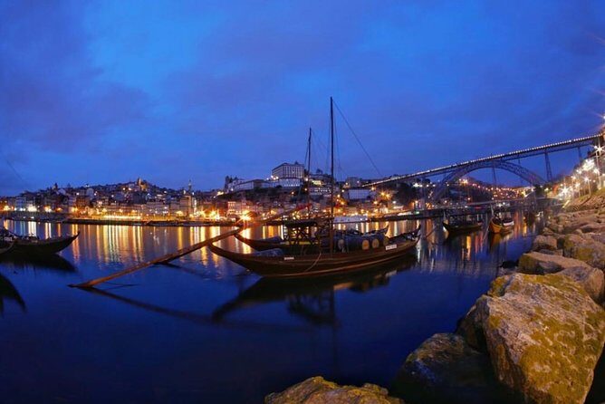 Porto Heritage Night Tour With Fado Show And Dinner Included - Key Points