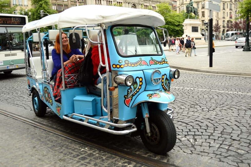 Porto: Historic Center Tuk-Tuk Tour - Key Points