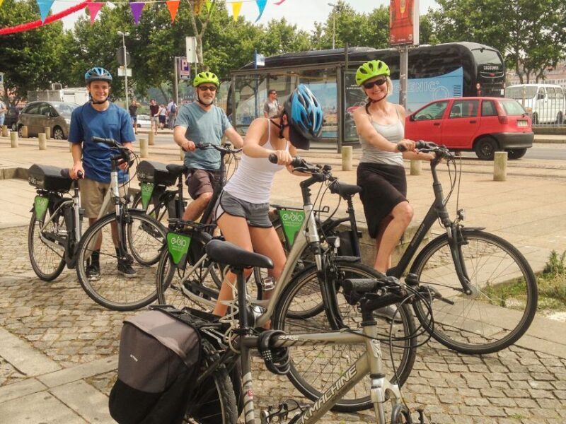 Porto: Historic e-Bike Tour with a guide - Key Points