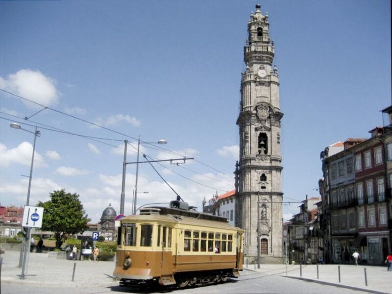 Porto: Historic e-Bike Tour with a guide - The Value of the Experience