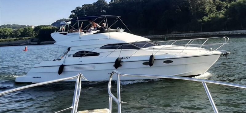 Porto: Luxury Yacht Tour of the 6 Bridges and Douro Estuary - What Sets This Tour Apart