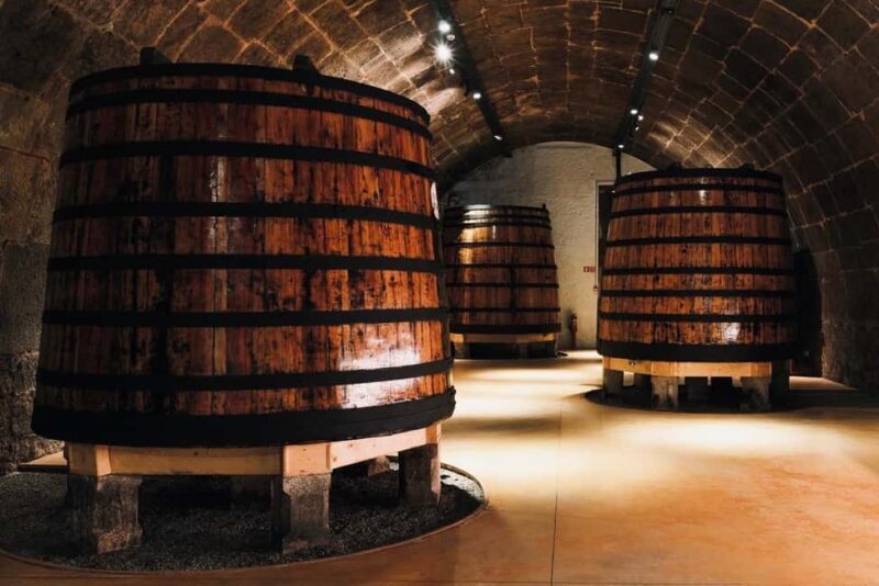 Porto: premium tasting wine tour at Fonseca cellars - Additional Tips