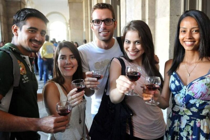 Porto: Private custom tour with a local guide - Key Points