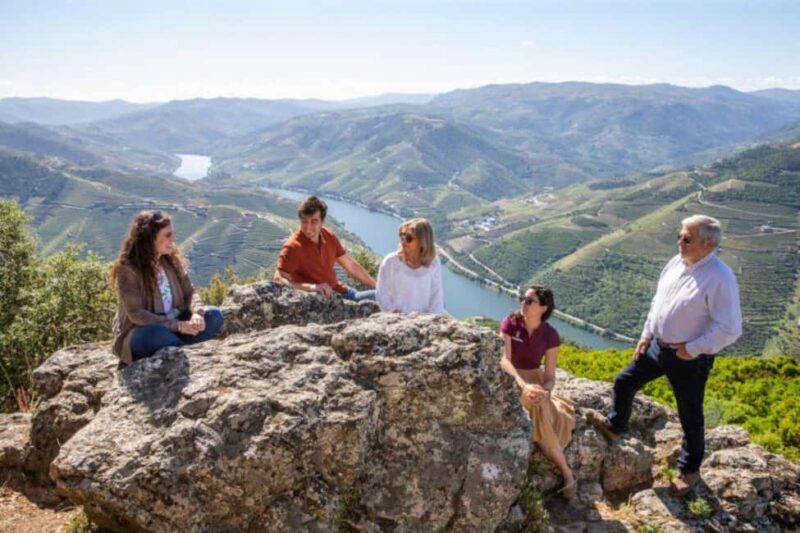 Porto: Private Douro Valley tour with lunch, wine tasting, and a cruise - 2 wineries - FAQ