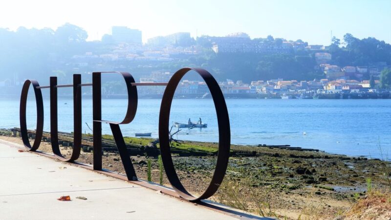 Porto: Private Tuk-Tuk Tour with Short Walks and Wine - Key Points