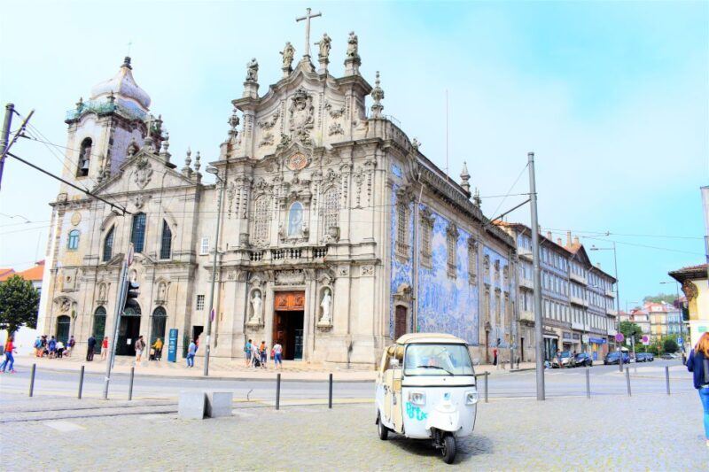 Porto: Private Tuk-Tuk Tour with Short Walks and Wine - Short Walks and Hidden Gems