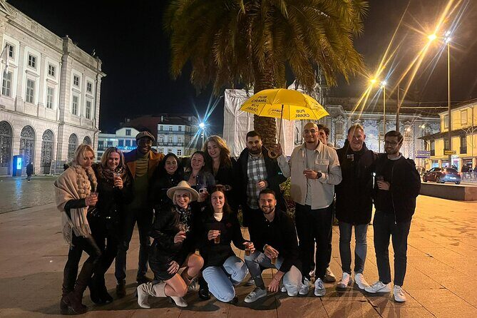 Porto Pubcrawl: 5h,7 Drinks,4 bars &Skip the line Club Entry - Key Points
