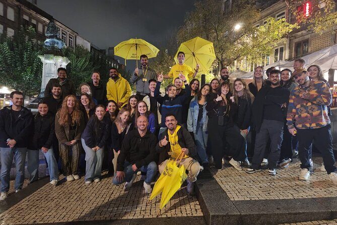 Porto Pubcrawl: 5h,7 Drinks,4 bars &Skip the line Club Entry - The Full Experience: What to Expect