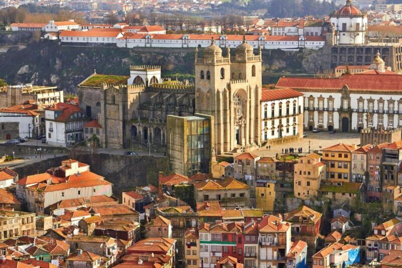 Porto Ribeira and highlights Private Walking Tour - Practical tips for travelers