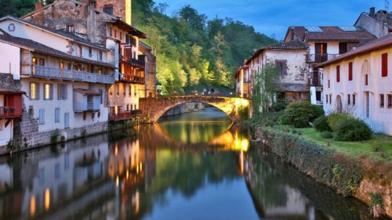 Porto: Santiago de Compostela & Viana do Castelo Tour - A detailed look at the experience