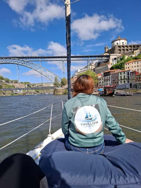 Porto: Shared Daily Tour, with drinks&snacks - Key Points
