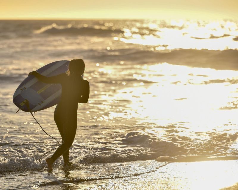 Porto: Small Group Surfing Experience with Transportation - FAQ