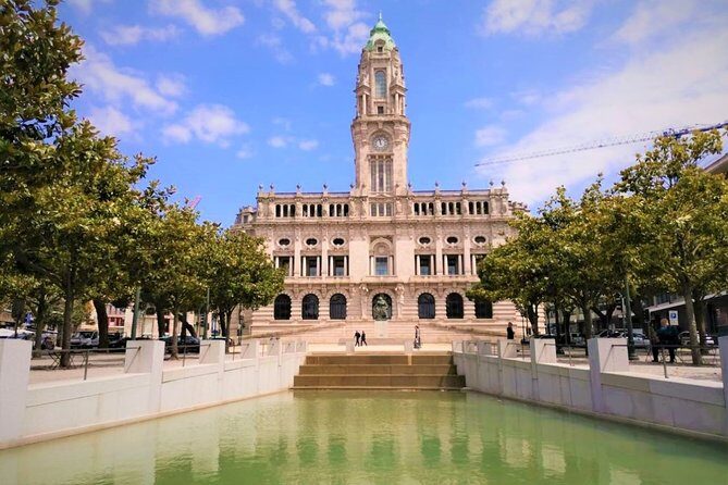 Porto Small Group Walking Tour with Lello Bookshop - Exploring Porto: What You Can Expect