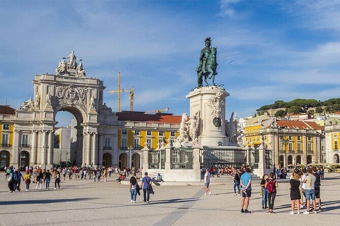 Porto to Lisbon with stops Aveiro-Fátima-Coimbra-Nazaré-Óbidos - Óbidos: Medieval Magic