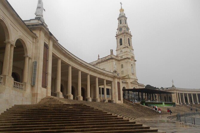 Porto to Lisbon with stops Aveiro-Fátima-Coimbra-Nazaré-Óbidos - The Journey’s End: Lisbon