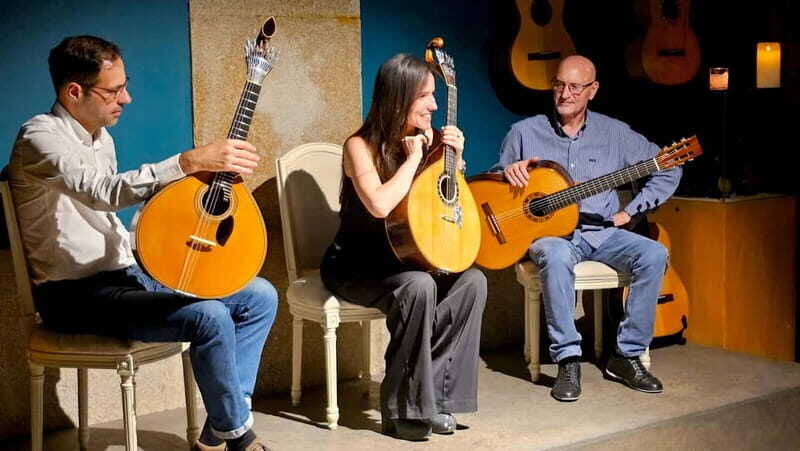 Porto: Traditional Fado Show at Sao Bento with Port Wine - Key Points