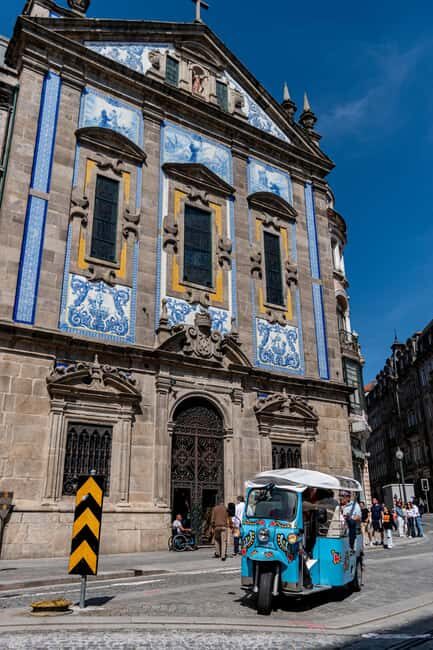 Porto: Tuk Tuk Tour with Olive Oil Tasting - Exploring Porto in a Unique Way