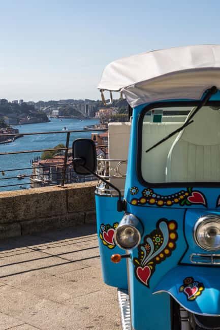Porto: Tuk Tuk Tour with Olive Oil Tasting - Landmark Highlights and What You’ll See