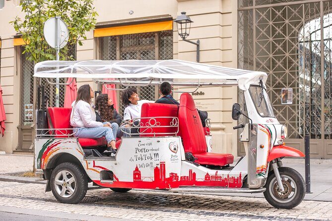 Porto: Tuk tuk vip guided tour - 1.30h - Authentic Experiences & Insights