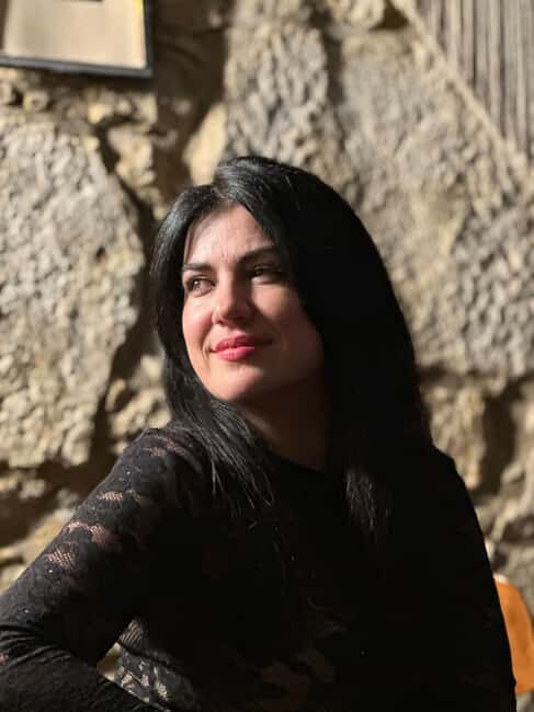 Porto: What is Fado? Commented Live Concert with Port Wine - Who Will Enjoy This Tour?