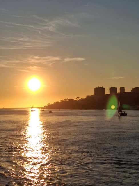 Porto:Magical shared Sunset Ocean,with drinks&snacks(orDay) - Key Points